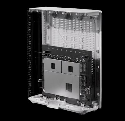 Eine transparente Ansicht des ZenWiFi BQ16, die seine internen Komponenten zeigt.