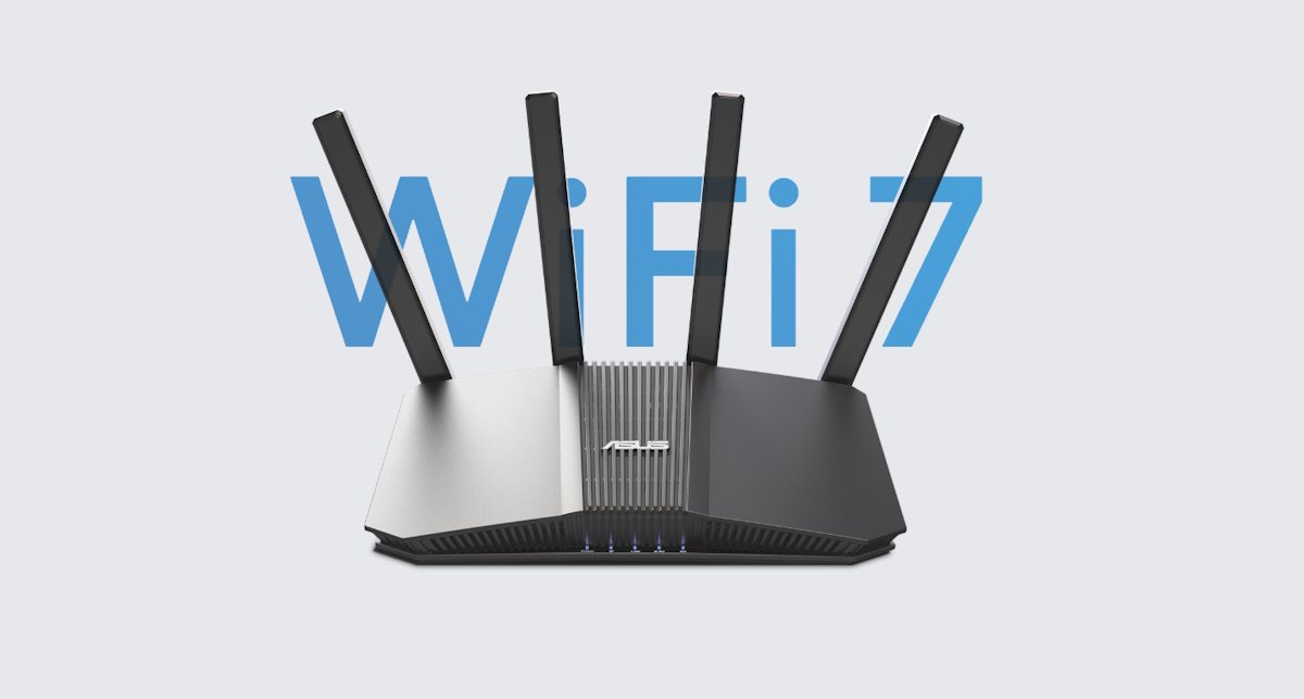 ASUS RT-BE82U Vorderansicht mit 'WiFi 7' Text auf dem Hintergrund